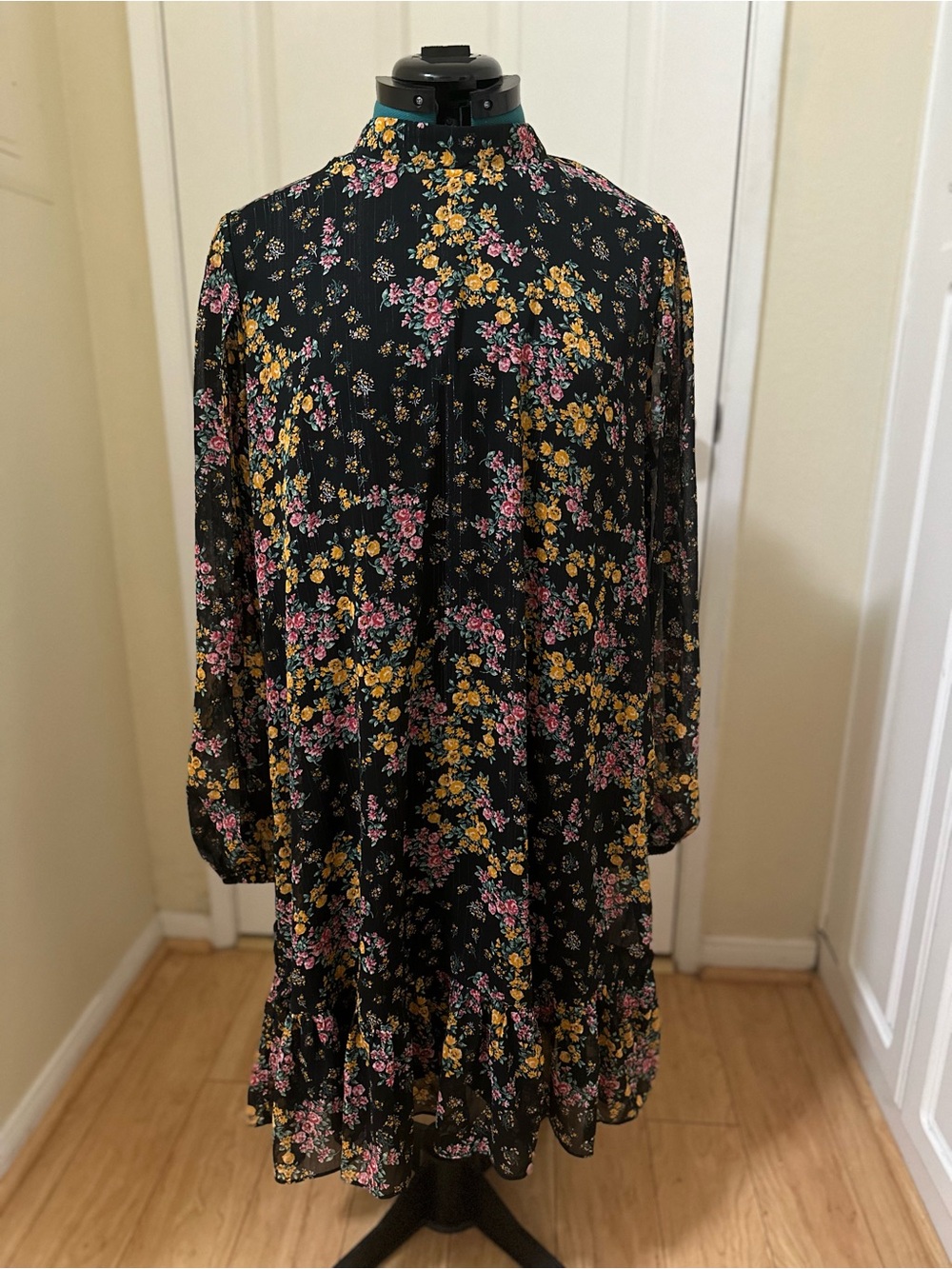 BCBG Paris Black Floral Ruffle Hem Shift Dress XL